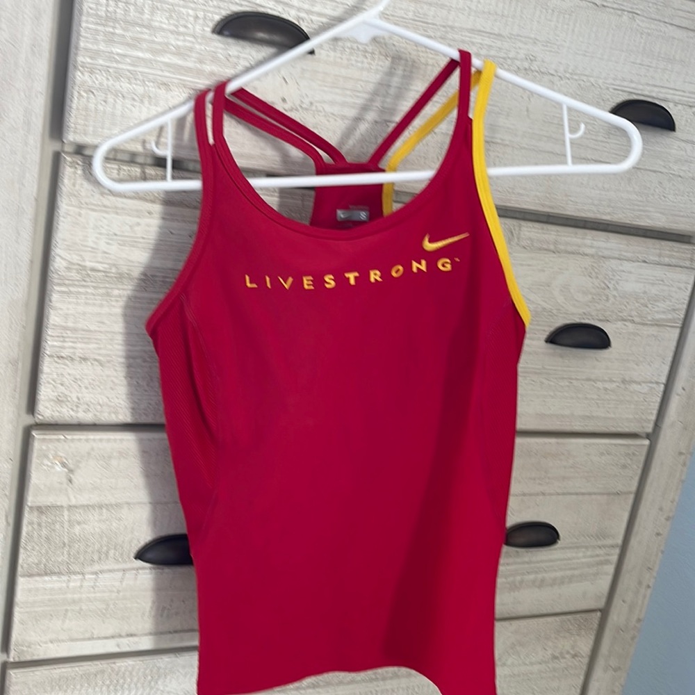 Nike Fit Dry work out shirt size S4-6